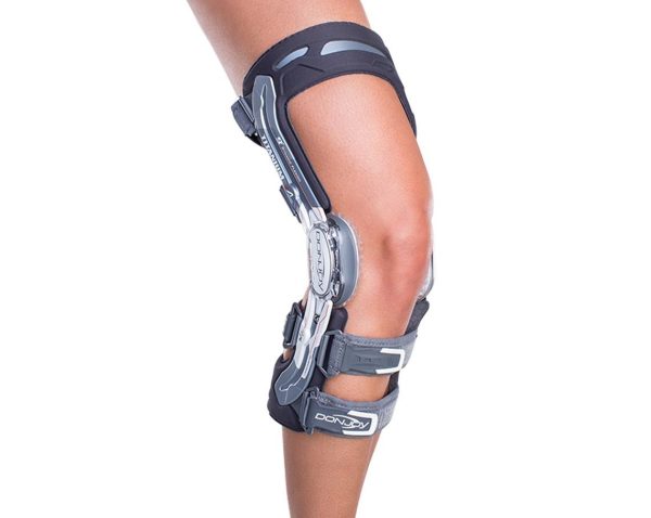 DONJOY A22 Titanium knæskinne