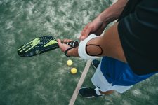 Padeltennis og tennisalbue 1 Tennisalbue